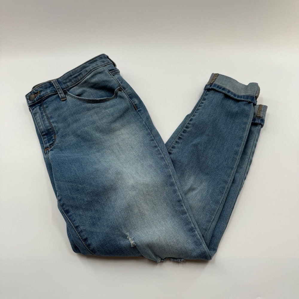 Universal Thread Medium Wash Distressed Mid-Rise … - image 1